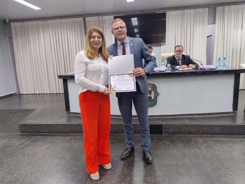 Profissionais de Saúde Mental recebem Moção de Aplausos conferida pela câmara de vereadores de Rolim de Moura Profissionais de Saúde Mental recebem Moção de Aplausos conferida pela câmara de vereadores de Rolim de Moura