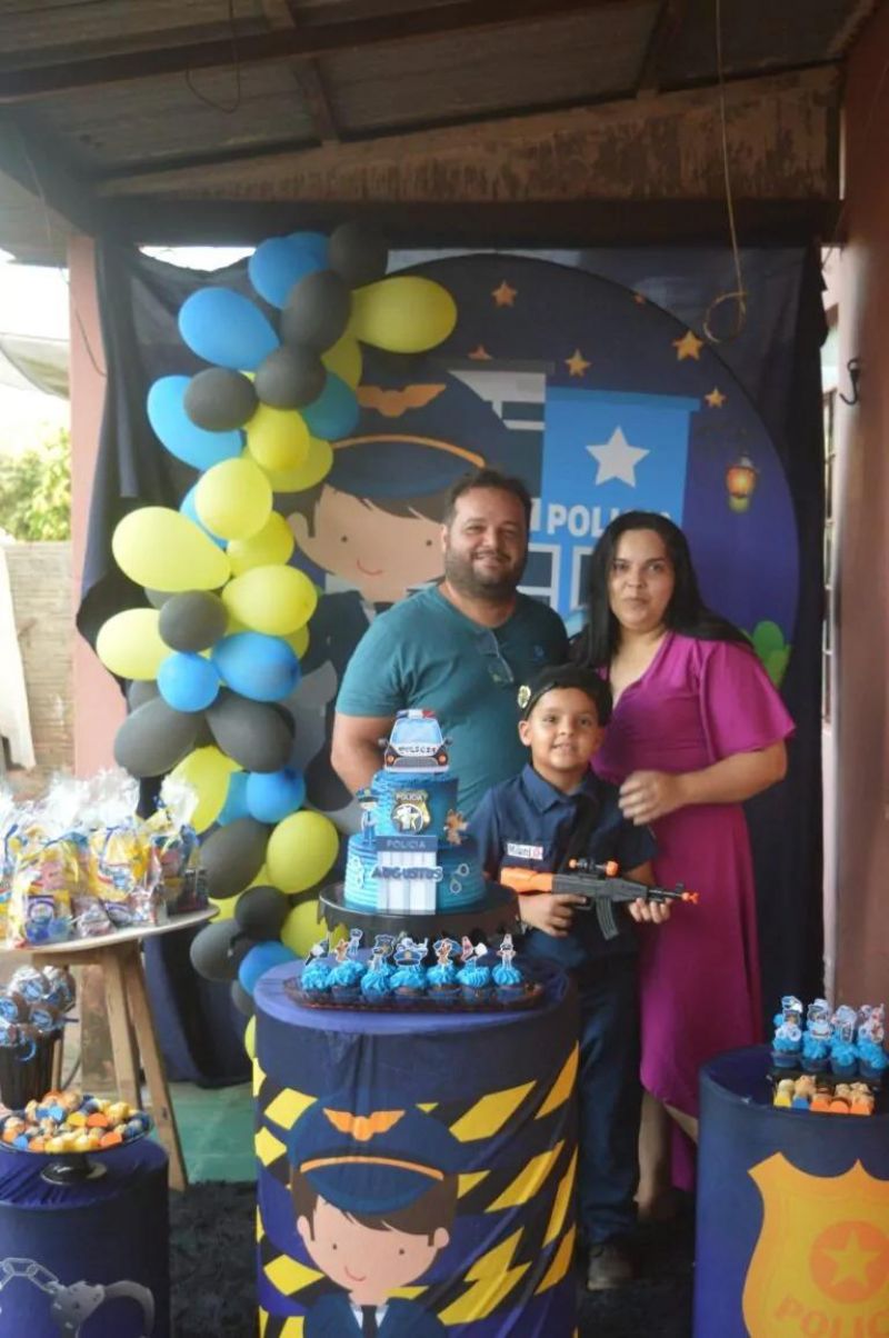 Uma festa inesquecível: Polícia Militar fez alegria de aniversariante, em Pimenta Bueno Uma festa inesquecível: Polícia Militar fez alegria de aniversariante, em Pimenta Bueno