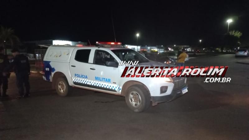 Acidente de trânsito envolvendo dois carros foi registrado nessa noite no Centro de Rolim de Moura Acidente de trânsito envolvendo dois carros foi registrado nessa noite no Centro de Rolim de Moura