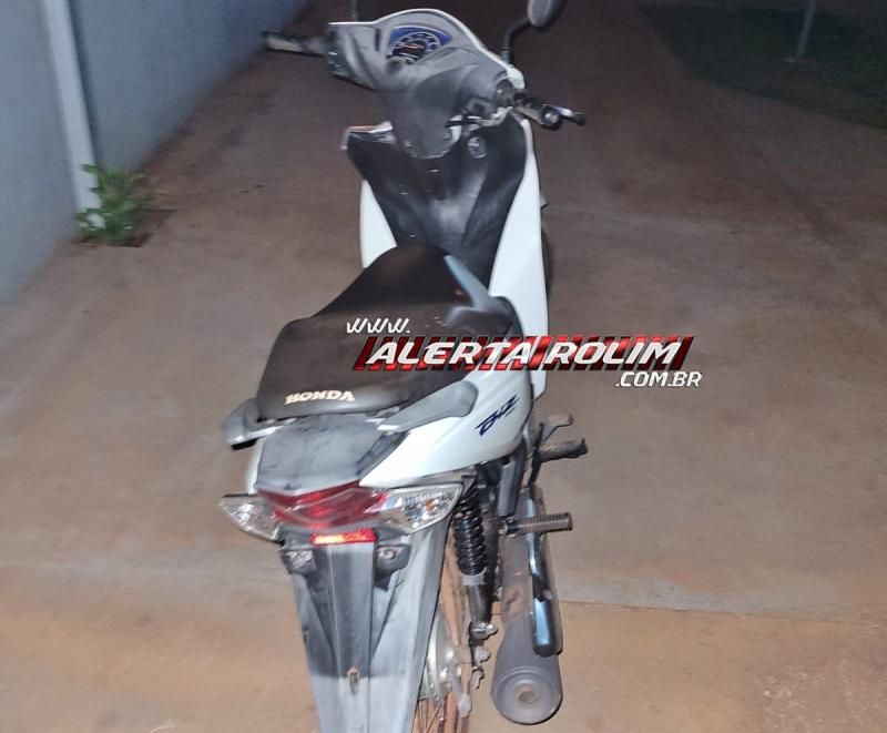 Durante ação rápida da PM, moto roubada foi recuperada e um menor de apenas 16 anos foi apreendido, em Rolim de Moura Durante ação rápida da PM, moto roubada foi recuperada e um menor de apenas 16 anos foi apreendido, em Rolim de Moura