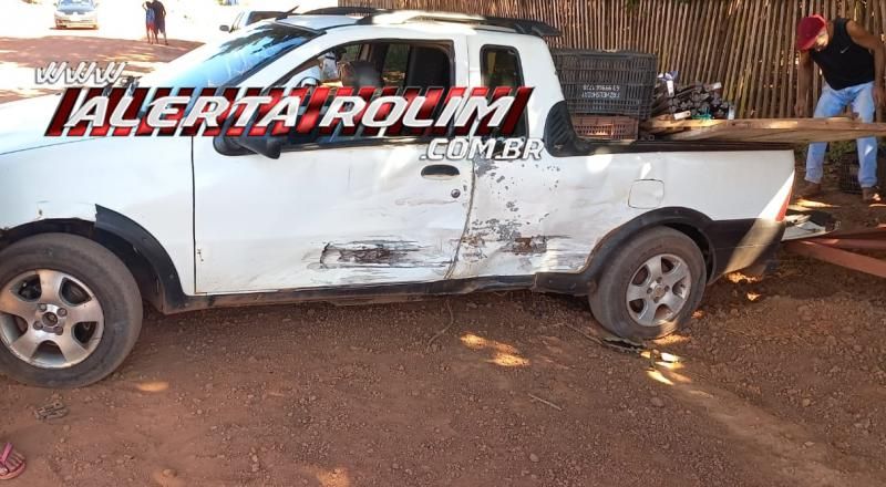 Colisão entre dois carros foi registrada nessa tarde no bairro Cidade Alta, em Rolim de Moura Colisão entre dois carros foi registrada nessa tarde no bairro Cidade Alta, em Rolim de Moura