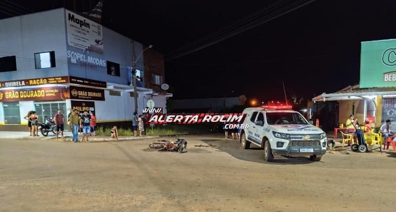 VÍDEO - Motociclista sofreu grave acidente e teve fratura na perna, após colisão entre carro e moto, em Rolim de Moura VÍDEO - Motociclista sofreu grave acidente e teve fratura na perna, após colisão entre carro e moto, em Rolim de Moura