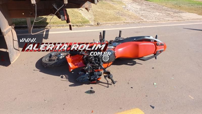 No terceiro acidente do dia, motociclista foi socorrido após bater em caminhonete estacionada, em Rolim de Moura No terceiro acidente do dia, motociclista foi socorrido após bater em caminhonete estacionada, em Rolim de Moura