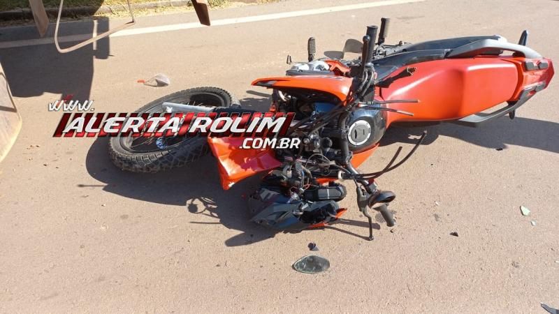 No terceiro acidente do dia, motociclista foi socorrido após bater em caminhonete estacionada, em Rolim de Moura No terceiro acidente do dia, motociclista foi socorrido após bater em caminhonete estacionada, em Rolim de Moura