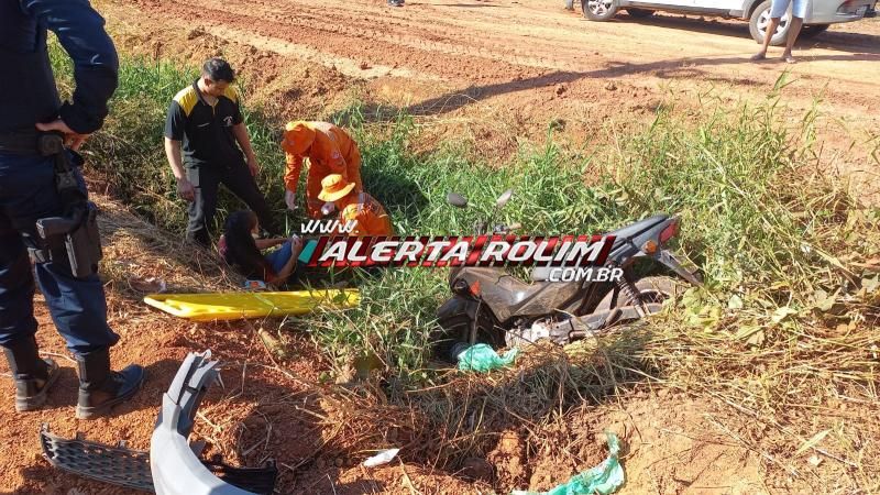 Ocupantes de moto ficaram feridos após colisão com carro nessa tarde no bairro Olímpico, em Rolim de Moura Ocupantes de moto ficaram feridos após colisão com carro nessa tarde no bairro Olímpico, em Rolim de Moura