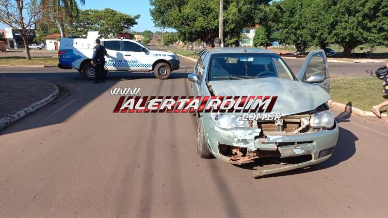 Ocupantes de moto foram socorridos após serem atingidos por carro nessa manhã de domingo, em Rolim de Moura Ocupantes de moto foram socorridos após serem atingidos por carro nessa manhã de domingo, em Rolim de Moura