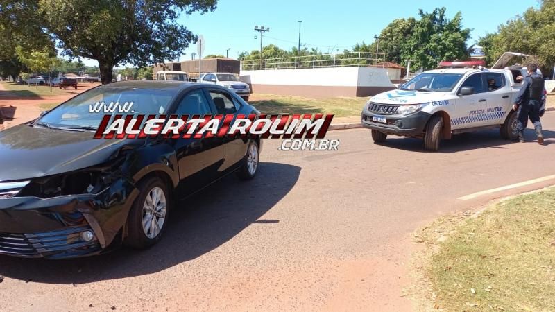 PM registrou colisão entre carro e moto que deixou uma pessoa ferida nessa manhã, em Rolim de Moura PM registrou colisão entre carro e moto que deixou uma pessoa ferida nessa manhã, em Rolim de Moura
