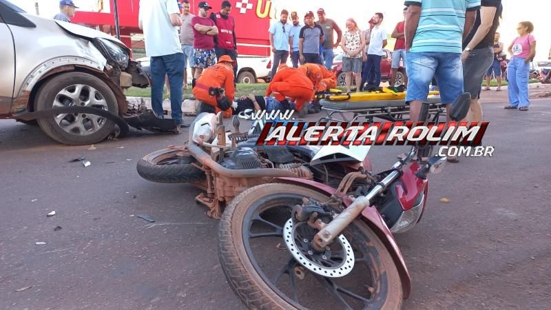 Primeiro acidente de trânsito do dia deixou condutor de moto com fratura em uma das pernas, em Rolim de Moura Primeiro acidente de trânsito do dia deixou condutor de moto com fratura em uma das pernas, em Rolim de Moura