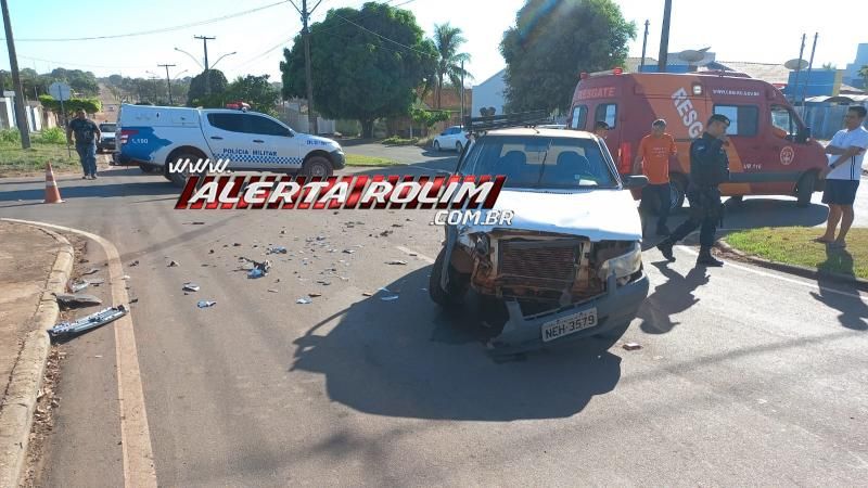 Colisão entre dois carros resultou no segundo acidente do dia, em Rolim de Moura Colisão entre dois carros resultou no segundo acidente do dia, em Rolim de Moura