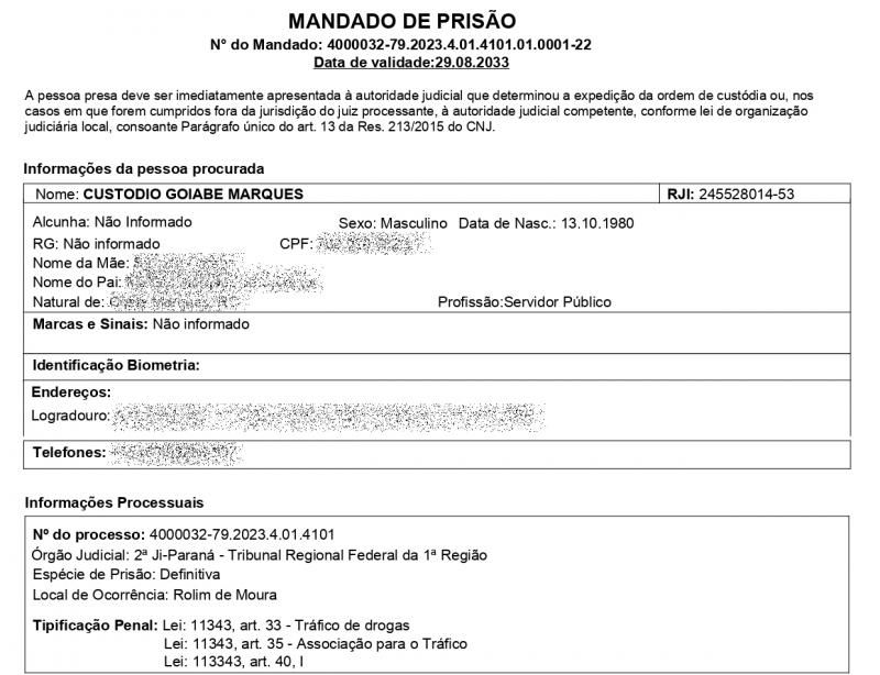Servidor público, acusado de crime de tráfico de drogas, foi preso durante trabalho em conjunto da Polícia Militar e Polícia Federal, em Rolim de Moura Servidor público, acusado de crime de tráfico de drogas, foi preso durante trabalho em conjunto da Polícia Militar e Polícia Federal, em Rolim de Moura