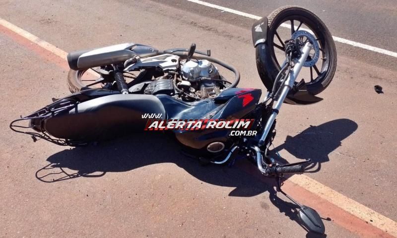Universitária perdeu a vida em grave acidente na RO 479, após colisão entre carro e moto, em Rolim de Moura Universitária perdeu a vida em grave acidente na RO 479, após colisão entre carro e moto, em Rolim de Moura