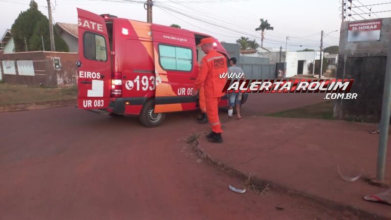 Acidente de trânsito envolvendo carro e moto deixou um ferido nessa tarde, em Rolim de Moura Acidente de trânsito envolvendo carro e moto deixou um ferido nessa tarde, em Rolim de Moura