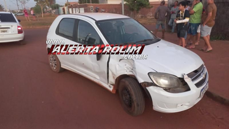 Acidente de trânsito envolvendo carro e moto deixou um ferido nessa tarde, em Rolim de Moura Acidente de trânsito envolvendo carro e moto deixou um ferido nessa tarde, em Rolim de Moura