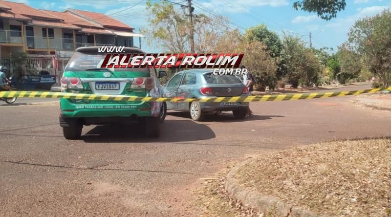Acidente de trânsito envolvendo dois carros foi registrado no bairro São Cristóvão, em Rolim de Moura Acidente de trânsito envolvendo dois carros foi registrado no bairro São Cristóvão, em Rolim de Moura