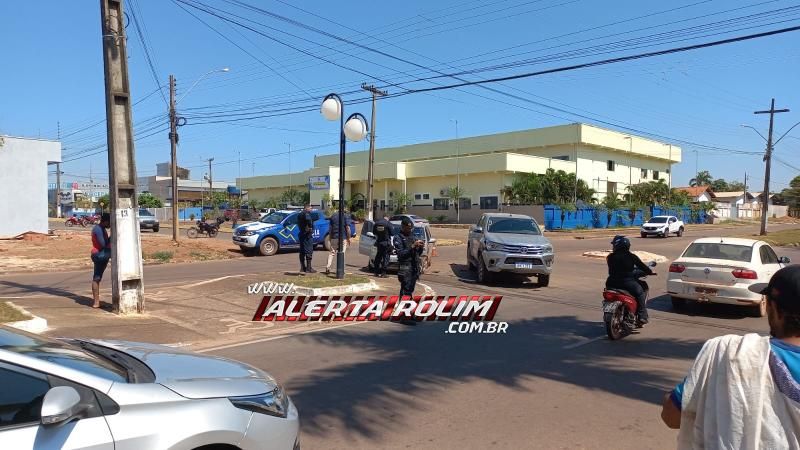 Acidente de trânsito envolvendo dois veículos foi registrado em Rolim de Moura Acidente de trânsito envolvendo dois veículos foi registrado em Rolim de Moura