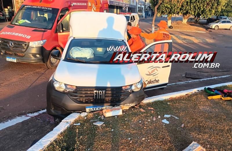 Após passar mal, motorista bateu em mureta da rotatória, em Rolim de Moura Após passar mal, motorista bateu em mureta da rotatória, em Rolim de Moura