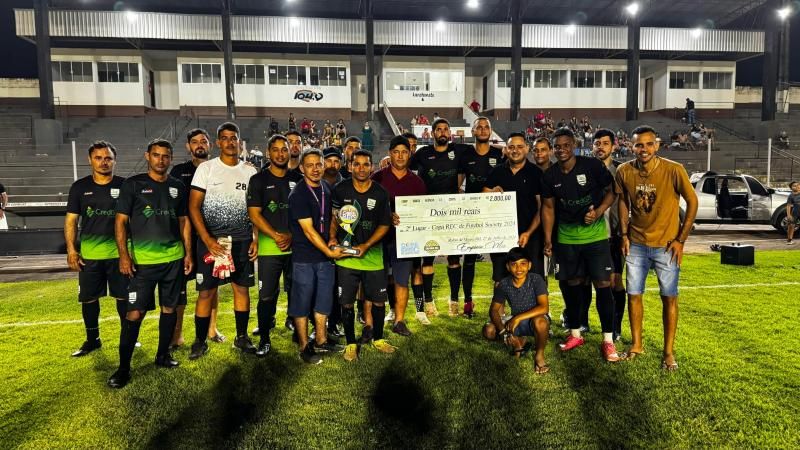 Farma Vida de São Miguel vence nos pênaltis o Peladeiros de Migrantinópolis e leva o título da Copa REC no estádio Cassolão Farma Vida de São Miguel vence nos pênaltis o Peladeiros de Migrantinópolis e leva o título da Copa REC no estádio Cassolão