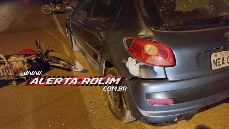Motociclista foi socorrido após bater em carro estacionado, em Rolim de Moura Motociclista foi socorrido após bater em carro estacionado, em Rolim de Moura