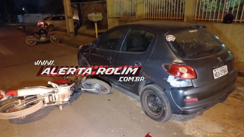 Motociclista foi socorrido após bater em carro estacionado, em Rolim de Moura Motociclista foi socorrido após bater em carro estacionado, em Rolim de Moura