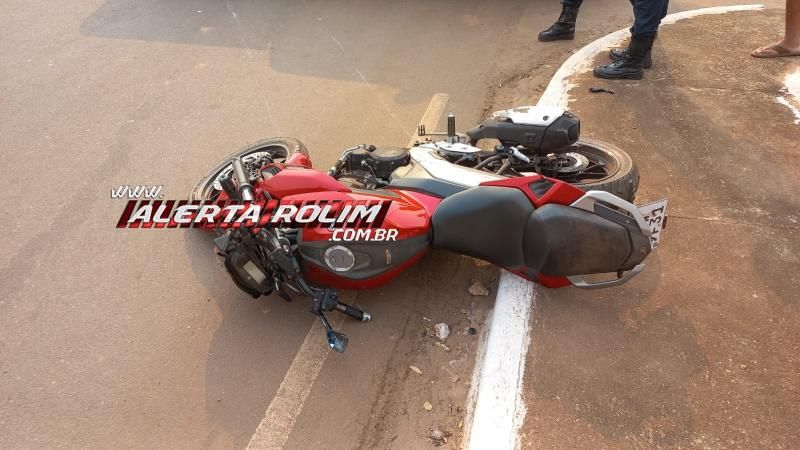 Acidente de trânsito em rotatória foi registrado nessa manhã, em Rolim de Moura Acidente de trânsito em rotatória foi registrado nessa manhã, em Rolim de Moura