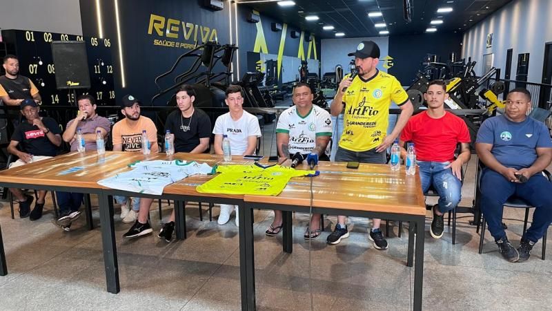 Em grande festa, atacante Walter é apresentado ao Rolim de Moura Esporte Clube Em grande festa, atacante Walter é apresentado ao Rolim de Moura Esporte Clube