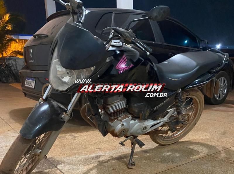 Moto furtada foi recuperada pela equipe do PATAMO da PM, poucas horas após o crime, em Rolim de Moura Moto furtada foi recuperada pela equipe do PATAMO da PM, poucas horas após o crime, em Rolim de Moura