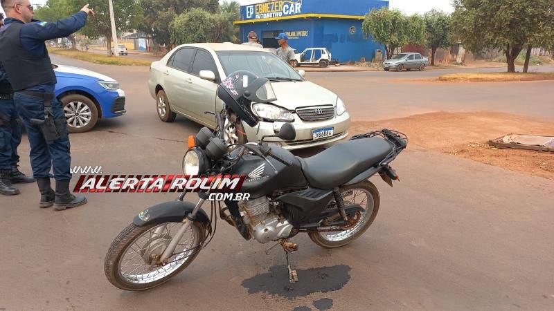 Acidente de trânsito deixou condutora de moto ferida nessa tarde, em Rolim de Moura Acidente de trânsito deixou condutora de moto ferida nessa tarde, em Rolim de Moura