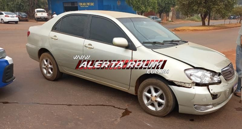 Acidente de trânsito deixou condutora de moto ferida nessa tarde, em Rolim de Moura Acidente de trânsito deixou condutora de moto ferida nessa tarde, em Rolim de Moura