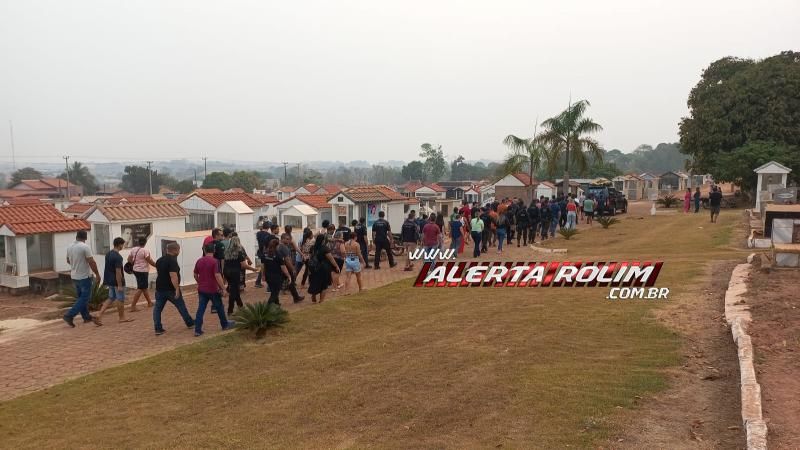 Cortejo fúnebre do policial penal Claudinei Pedro de Rolim de Moura Cortejo fúnebre do policial penal Claudinei Pedro de Rolim de Moura