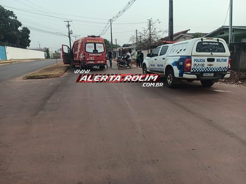 Idoso foi socorrido após ter bicicleta atingida por moto nesta manhã, em Rolim de Moura Idoso foi socorrido após ter bicicleta atingida por moto nesta manhã, em Rolim de Moura