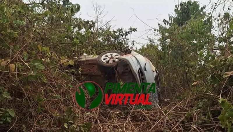Passageira morreu após carro capotar na BR 364 entre Cacoal e Pimenta Bueno Passageira morreu após carro capotar na BR 364 entre Cacoal e Pimenta Bueno