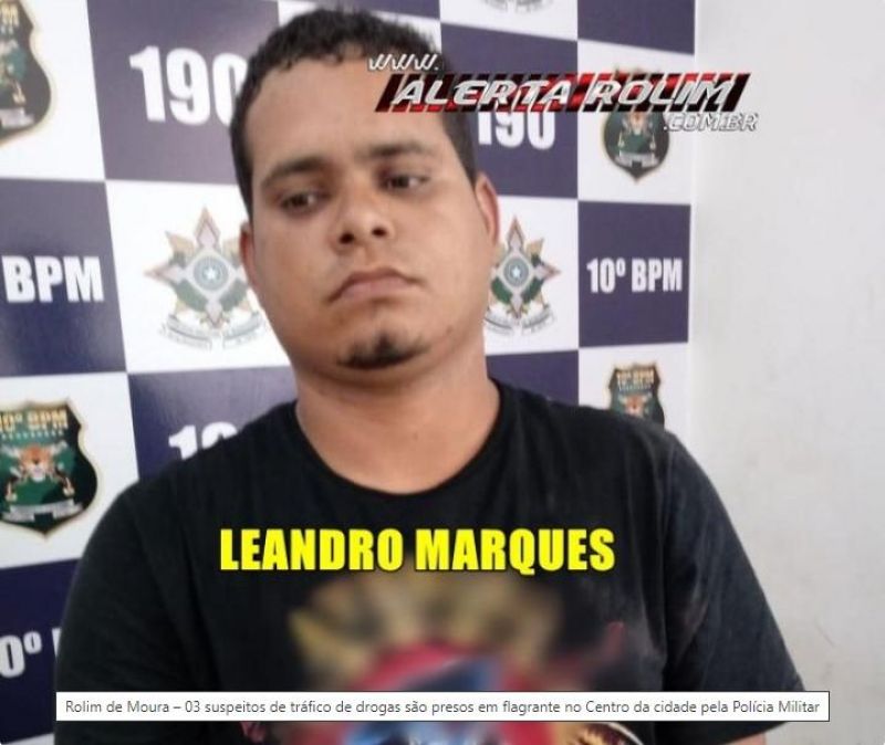 VÍDEO - Três acusados de envolvimento com o crime de tráfico de drogas foram presos, durante trabalho em conjunto da Polícia Militar e Polícia Civil, em Rolim de Moura VÍDEO - Três acusados de envolvimento com o crime de tráfico de drogas foram presos, durante trabalho em conjunto da Polícia Militar e Polícia Civil, em Rolim de Moura