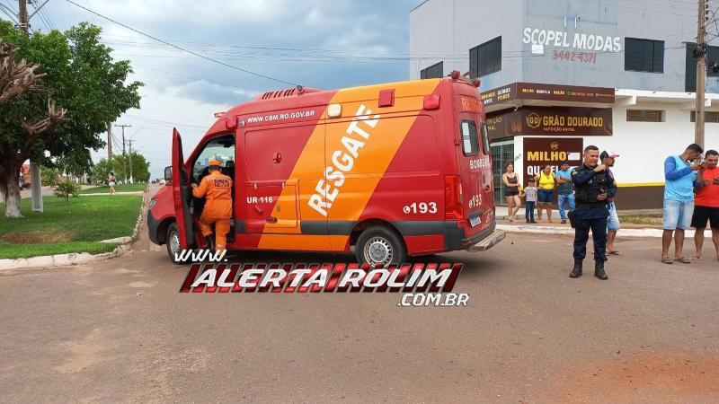 Acidente de trânsito envolvendo moto e caminhonete deixou um ferido nesta tarde, em Rolim de Moura Acidente de trânsito envolvendo moto e caminhonete deixou um ferido nesta tarde, em Rolim de Moura