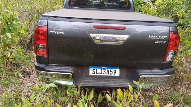 Camionetes roubadas em Cacoal são recuperadas pela polícia em Costa Marques Camionetes roubadas em Cacoal são recuperadas pela polícia em Costa Marques