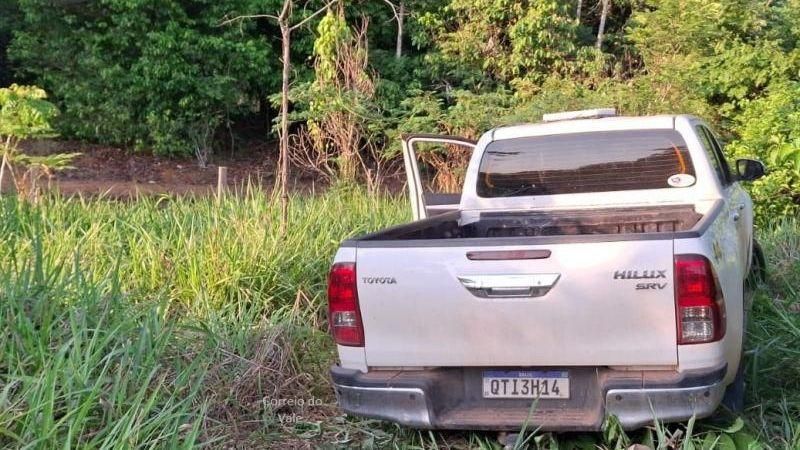 Camionetes roubadas em Cacoal são recuperadas pela polícia em Costa Marques Camionetes roubadas em Cacoal são recuperadas pela polícia em Costa Marques