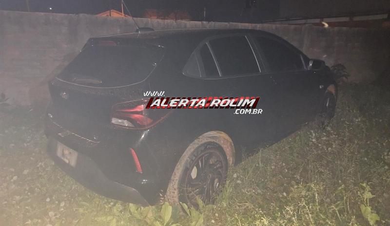 Carro e moto furtados foram recuperados pela Polícia Militar, nesta noite, em Rolim de Moura Carro e moto furtados foram recuperados pela Polícia Militar, nesta noite, em Rolim de Moura
