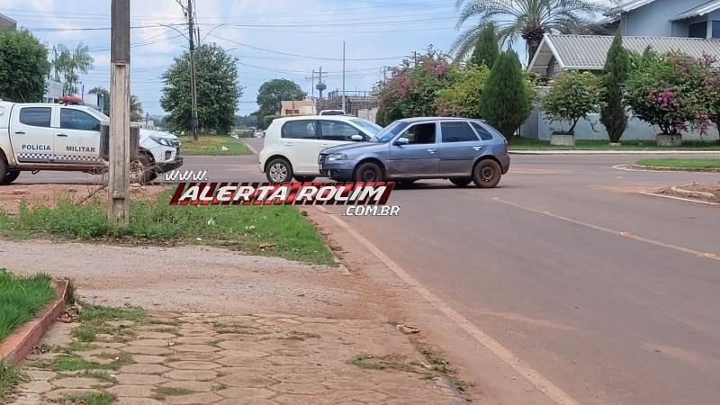 Segundo acidente de trânsito do dia envolvendo dois carros, em Rolim de Moura Segundo acidente de trânsito do dia envolvendo dois carros, em Rolim de Moura