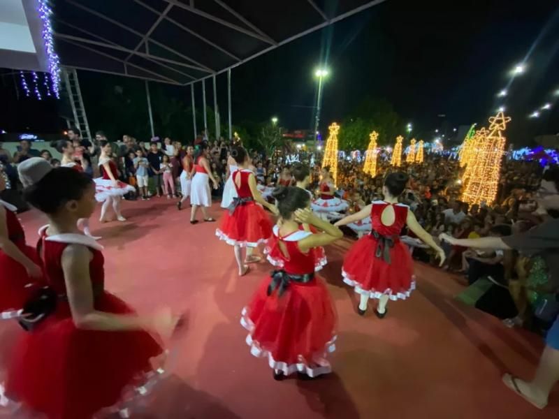 Acender das luzes do Natal de Luz será dia 16 de novembro em Rolim de Moura Acender das luzes do Natal de Luz será dia 16 de novembro em Rolim de Moura