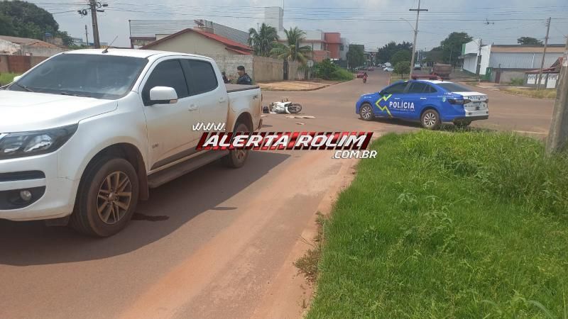 Acidente de trânsito envolvendo moto e caminhonete deixou mulher ferida, em Rolim de Moura Acidente de trânsito envolvendo moto e caminhonete deixou mulher ferida, em Rolim de Moura