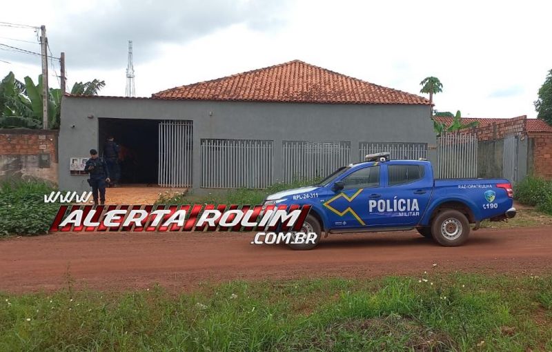 ATUALIZAÇÃO - Identificada mulher que foi degolada em residência de Rolim de Moura; vítima foi transferida para o HEURO ATUALIZAÇÃO - Identificada mulher que foi degolada em residência de Rolim de Moura; vítima foi transferida para o HEURO