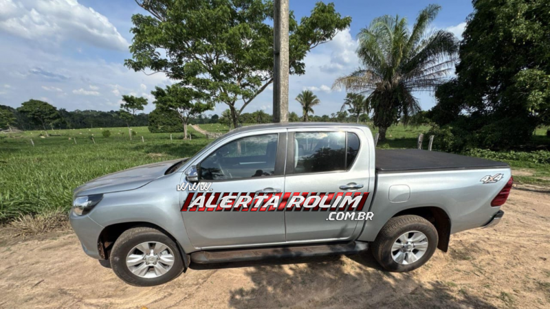 Caminhonete roubada e moto furtada foram recuperadas pela PM, em Rolim de Moura; 03 suspeitos foram presos Caminhonete roubada e moto furtada foram recuperadas pela PM, em Rolim de Moura; 03 suspeitos foram presos