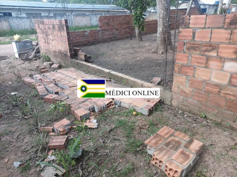 Criança de dois anos morreu após muro cair sobre ela, em Presidente Médici Criança de dois anos morreu após muro cair sobre ela, em Presidente Médici