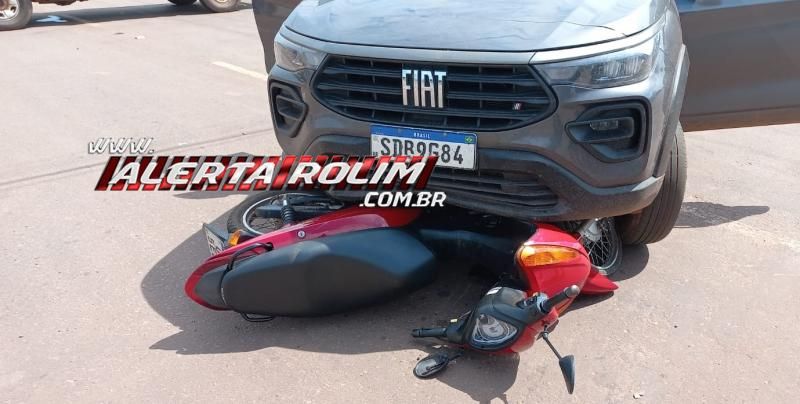 Mãe e filho foram socorridos após acidente de trânsito nesta manhã, em Rolim de Moura Mãe e filho foram socorridos após acidente de trânsito nesta manhã, em Rolim de Moura