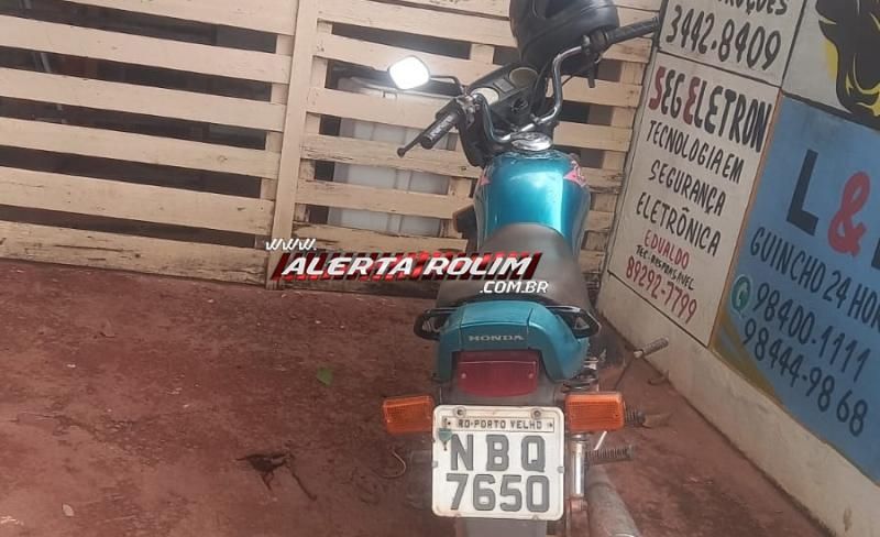 Mais um carro e uma moto furtados foram recuperados pela Polícia Militar, em Rolim de Moura Mais um carro e uma moto furtados foram recuperados pela Polícia Militar, em Rolim de Moura