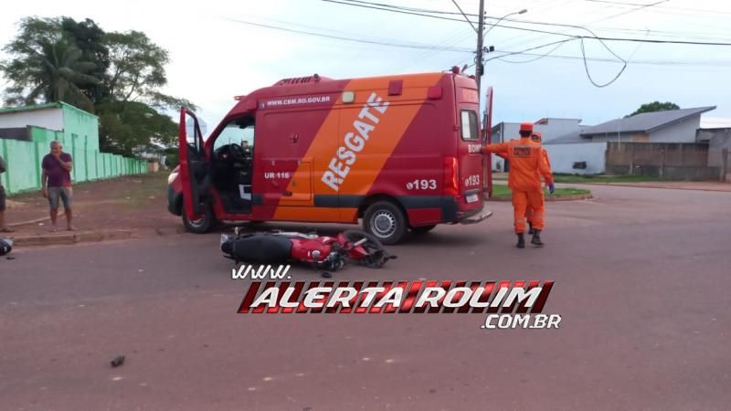 No segundo acidente registrado neste sábado, motociclista foi socorrido com fratura após colisão com carro no Beira Rio, em Rolim de Moura No segundo acidente registrado neste sábado, motociclista foi socorrido com fratura após colisão com carro no Beira Rio, em Rolim de Moura