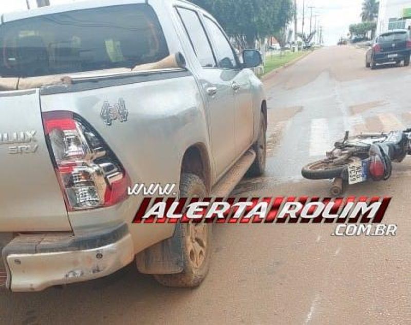 No segundo acidente de trânsito do dia, motociclista ficou ferido após bater na traseira de caminhonete, em Rolim de Moura No segundo acidente de trânsito do dia, motociclista ficou ferido após bater na traseira de caminhonete, em Rolim de Moura