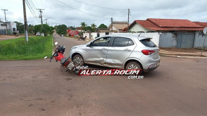Acidente de trânsito envolvendo moto e carro foi registrado nesta tarde no bairro Planalto, em Rolim de Moura Acidente de trânsito envolvendo moto e carro foi registrado nesta tarde no bairro Planalto, em Rolim de Moura