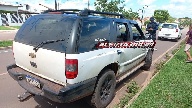 Acidente de trânsito foi registrado pela PM e bombeiros nesta tarde, em Rolim de Moura Acidente de trânsito foi registrado pela PM e bombeiros nesta tarde, em Rolim de Moura