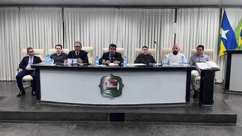 Câmara Municipal de Rolim de Moura realiza sessão solene em homenagem ao Dia da Bíblia Câmara Municipal de Rolim de Moura realiza sessão solene em homenagem ao Dia da Bíblia