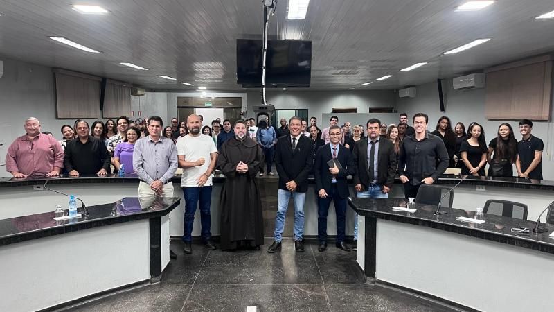 Câmara Municipal de Rolim de Moura realiza sessão solene em homenagem ao Dia da Bíblia Câmara Municipal de Rolim de Moura realiza sessão solene em homenagem ao Dia da Bíblia